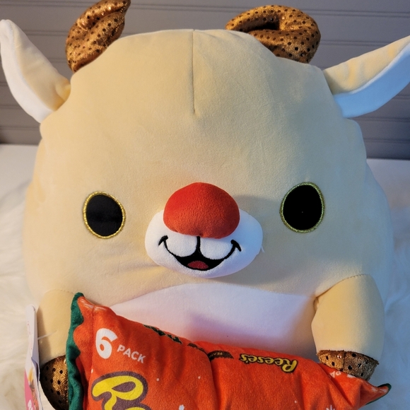 Snackles Zuru Rudi Reese's Peanut Butter Trees Plush Toy - Picture 3 of 10